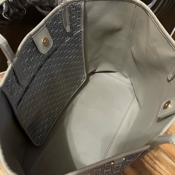 ❌SOLD❌Tory Burch Tote - Picture 7 of 12